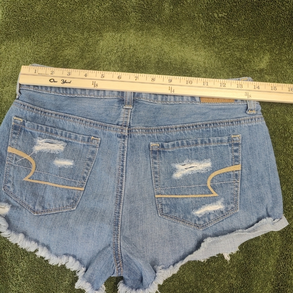 American Eagle Tomgirl Shortie Blue Denim Short Womens Size 0 © - Picture 7 of 12